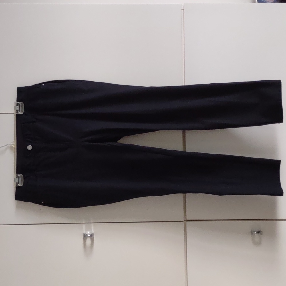 Chico's so slimming jeans in black